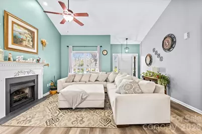 105 Laura Court, Cherryville, NC 28021 - Photo 5