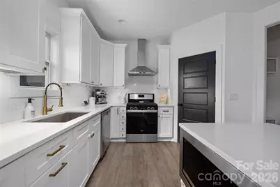 709 Tennyson Drive, Charlotte, NC 28208 - Photo 15