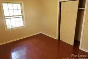 814 Pineborough Rd, Charlotte, NC 28212 - Photo 9