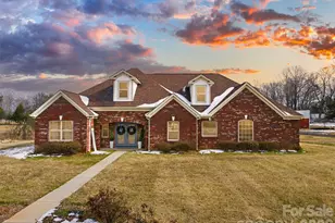 210 Florham Dr, Dallas, NC 28034 - Photo 1