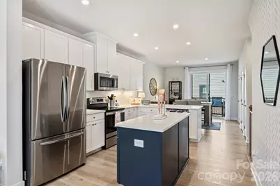 4750 Chastain Avenue, Charlotte, NC 28217 - Photo 5