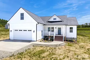 654 Beehive Rd, Hendersonville, NC 28792 - Photo 1
