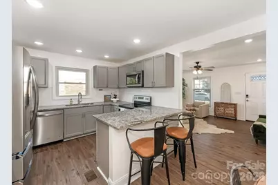 4014 Fieldcrest Road, Charlotte, NC 28217 - Photo 11