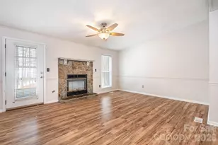 11230 Mallard Crossing Dr, Charlotte, NC 28262 - Photo 5