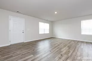 1048 Old Trade St, Edgemoor, SC 29712 - Photo 5