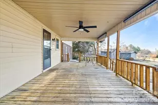 372 Holly Hills Dr, Troy, NC 27371 - Photo 7