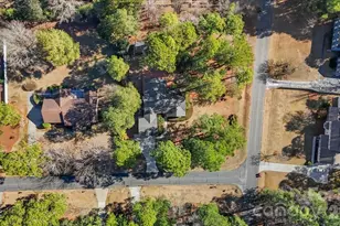 7980 Glasgow Dr, Laurinburg, NC 28352 - Photo 13