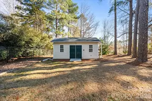 7980 Glasgow Dr, Laurinburg, NC 28352 - Photo 11