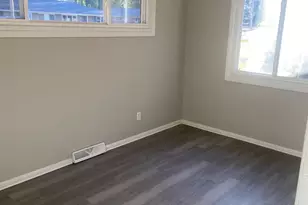 526 Blendwood Dr, Charlotte, NC 28215 - Photo 9