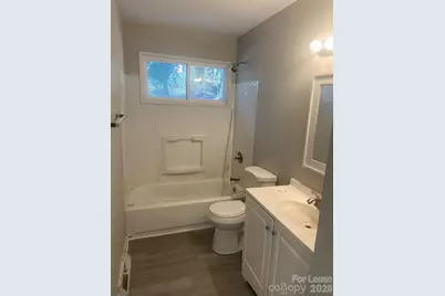 526 Blendwood Drive, Charlotte, NC 28215 - Photo 11