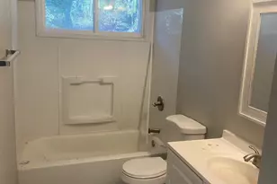 526 Blendwood Dr, Charlotte, NC 28215 - Photo 11