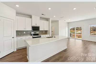 8124 Hidden Springs Trail, Charlotte, NC 28216 - Photo 7