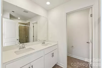 8124 Hidden Springs Trail, Charlotte, NC 28216 - Photo 23