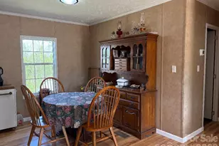 1735 Roy Caldwell St, Morganton, NC 28655 - Photo 7