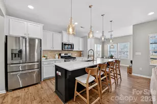 2689 Watergarden St, York, SC 29745 - Photo 3