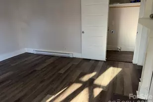 407 Davidson St, Thomasville, NC 27360 - Photo 7