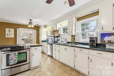 606 W McGregor Street, Pageland, SC 29728 - Photo 5