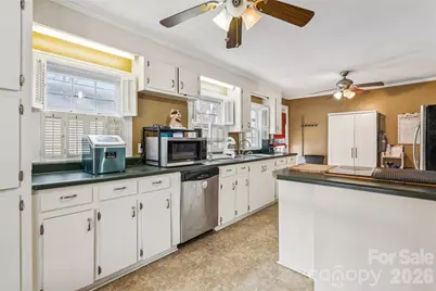 606 W McGregor Street, Pageland, SC 29728 - Photo 3