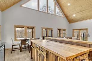 171 Cowtail Cv, Clyde, NC 28721 - Photo 9