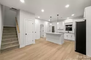 1566 7th Ave Dr, Hickory, NC 28602 - Photo 5