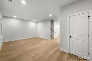 1566 7th Ave Dr, Hickory, NC 28602 - Photo 5