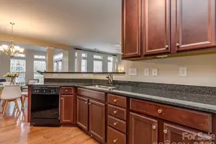 5922 Union Pacific Ave, Charlotte, NC 28210 - Photo 9