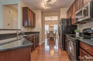 5922 Union Pacific Ave, Charlotte, NC 28210 - Photo 9