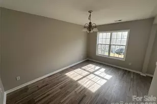 5423 Eneida Sue Dr, Charlotte, NC 28214 - Photo 5