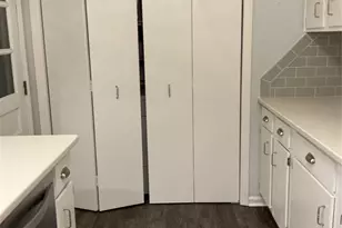 415 E Broad St, Statesville, NC 28677 - Photo 5