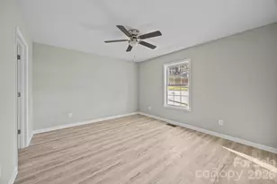 1700 Bringle Ferry Rd, Salisbury, NC 28146 - Photo 9