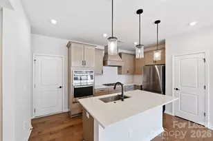 423 Vinroot Aly, Charlotte, NC 28217 - Photo 19