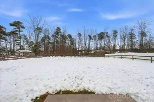 136 Mountain Island Dr, Statesville, NC 28677 - Photo 5