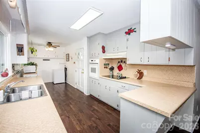 108 Robin Lane, Statesville, NC 28677 - Photo 17