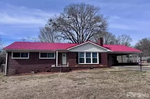 108 Robin Ln, Statesville, NC 28677 - Photo 1