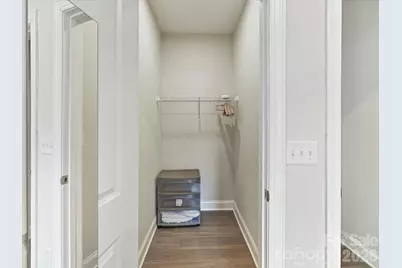 6400 Carver Boulevard, Charlotte, NC 28269 - Photo 19