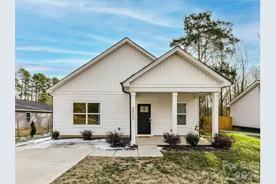 6400 Carver Boulevard, Charlotte, NC 28269 - Photo 1