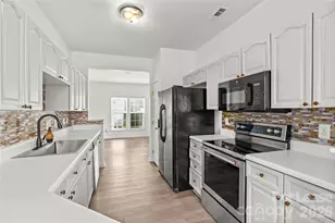 4930 Prosperity Ridge Rd, Charlotte, NC 28269 - Photo 3