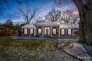 522 Country Club Cir, Shelby, NC 28150 - Photo 3