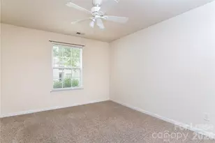 2836 Oasis Ln, Charlotte, NC 28214 - Photo 11