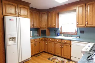 175 Briarfield Dr, Mooresville, NC 28115 - Photo 5