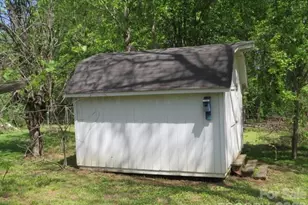 736 Country Club Dr, State Road, NC 28676 - Photo 27