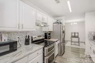 1412 Bells Knox Rd, Charlotte, NC 28214 - Photo 11