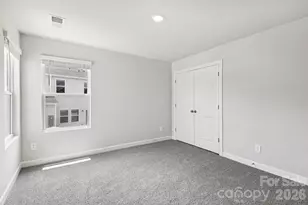 8113 Hidden Spgs Trl, Charlotte, NC 28216 - Photo 9