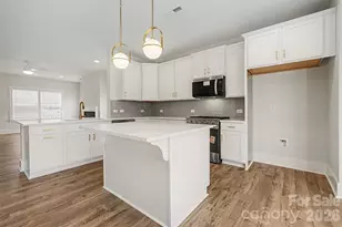 4768 Americana Ave, Charlotte, NC 28215 - Photo 7