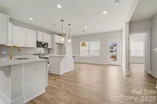 4768 Americana Ave, Charlotte, NC 28215 - Photo 5