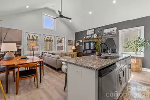 221 Newbold St, Lincolnton, NC 28092 - Photo 3