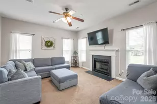 3943 Huntmeadow Dr, Charlotte, NC 28269 - Photo 21