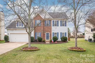 3943 Huntmeadow Dr, Charlotte, NC 28269 - Photo 1