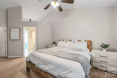 3943 Huntmeadow Drive, Charlotte, NC 28269 - Photo 27