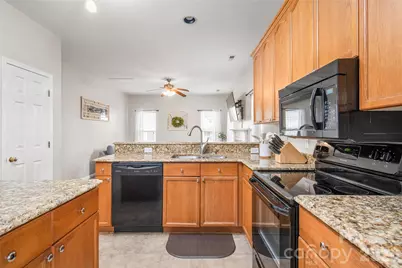 3943 Huntmeadow Drive, Charlotte, NC 28269 - Photo 19